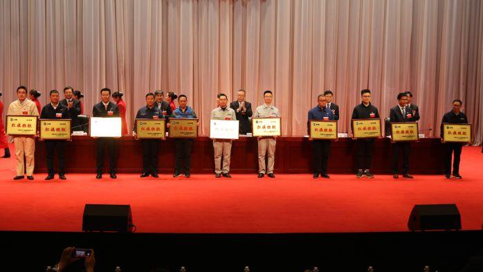 首页-尊龙网站_(中国)唯一官方网站集团2019年度“红旗班组” 刘华